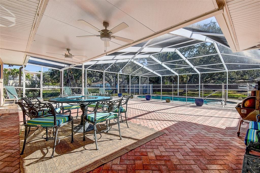 For Sale: $845,000 (3 beds, 3 baths, 2076 Square Feet)