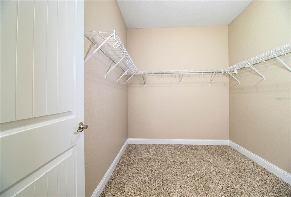 For Sale: $459,900 (4 beds, 3 baths, 2290 Square Feet)