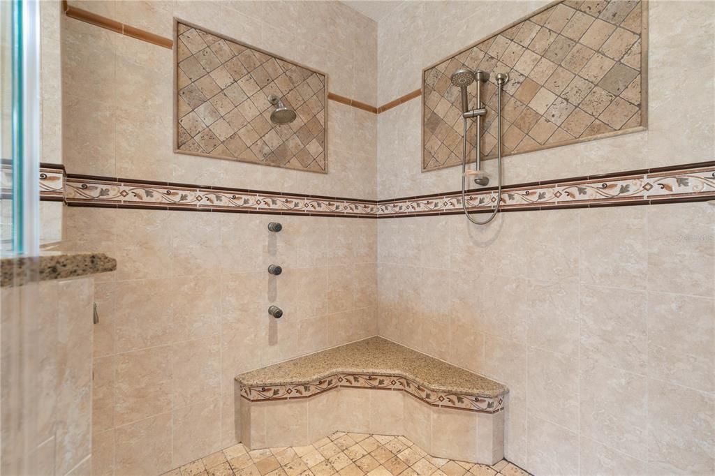 待售: $1,850,000 (4 贝兹, 4 浴室, 4612 平方英尺)