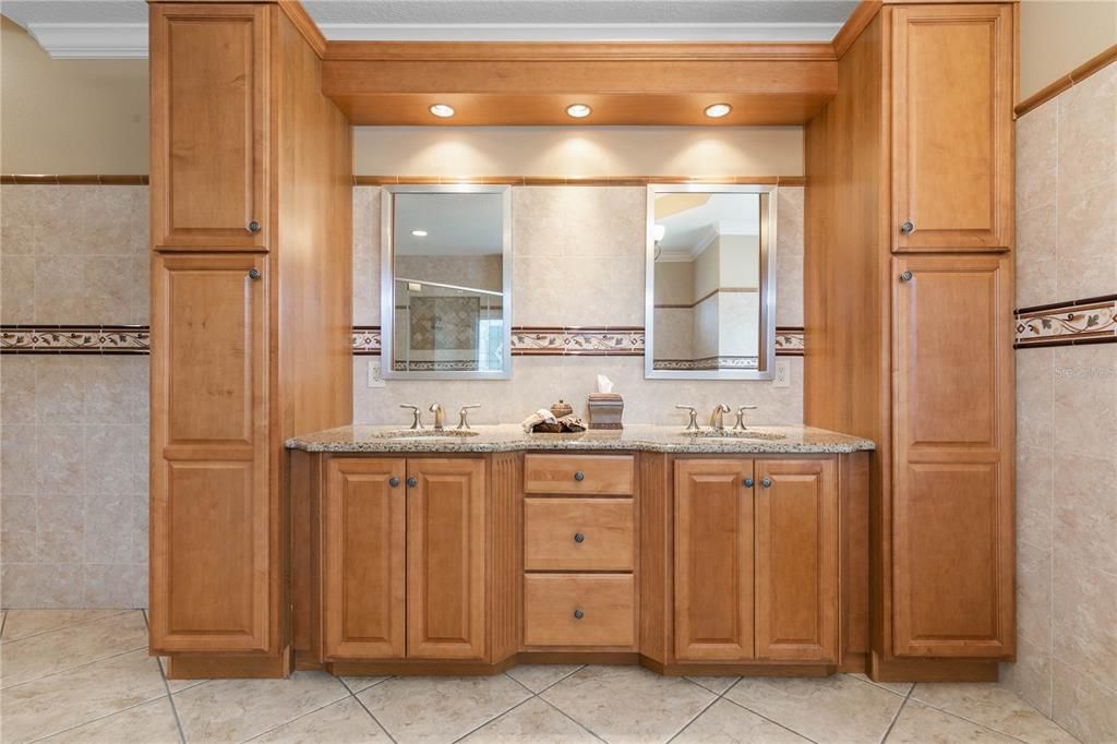 待售: $1,850,000 (4 贝兹, 4 浴室, 4612 平方英尺)