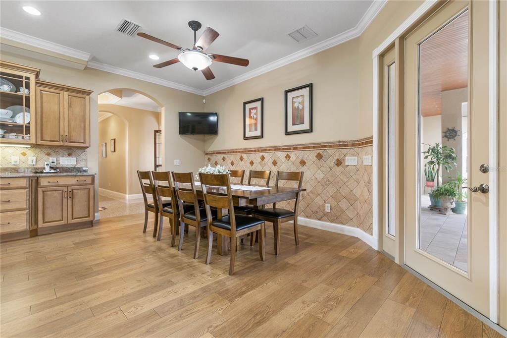 待售: $1,850,000 (4 贝兹, 4 浴室, 4612 平方英尺)