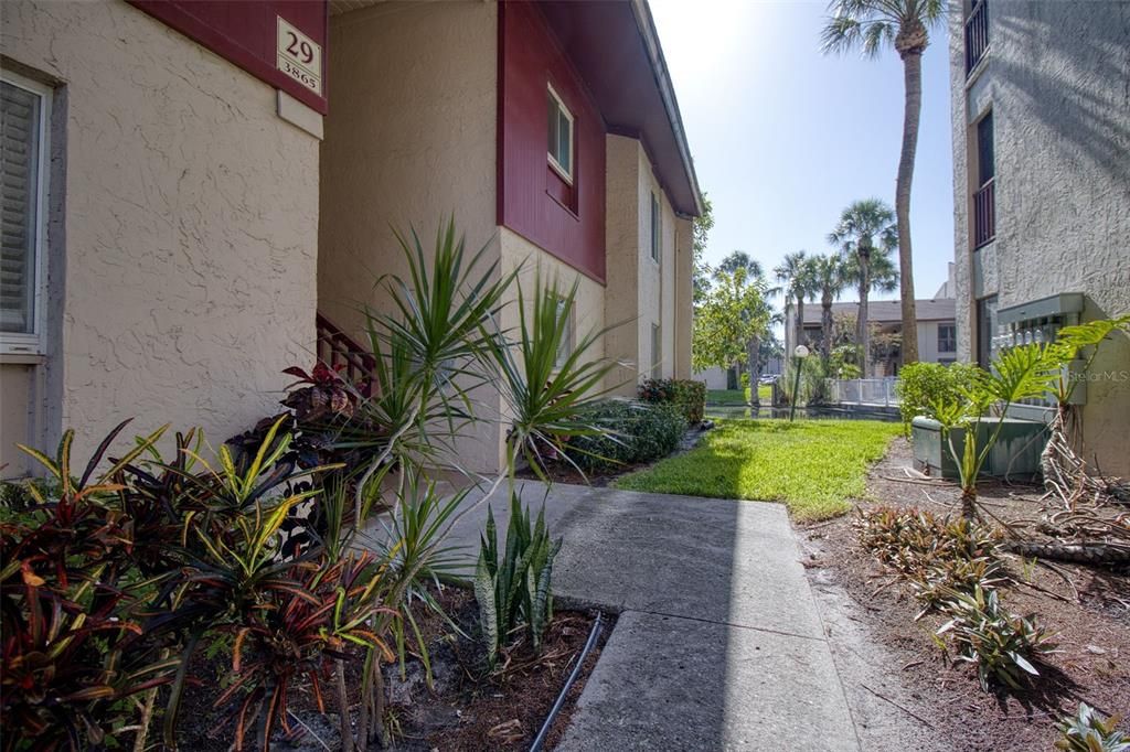 В аренду: $1,800 (2 спален, 2 ванн, 1077 Квадратных фут)