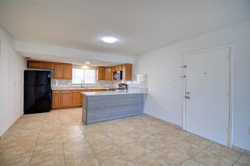 В аренду: $1,800 (2 спален, 2 ванн, 1077 Квадратных фут)