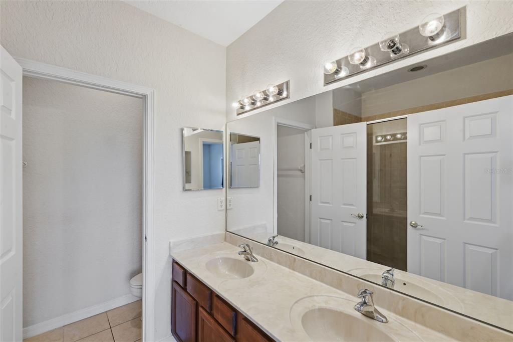 For Sale: $260,000 (3 beds, 2 baths, 1706 Square Feet)