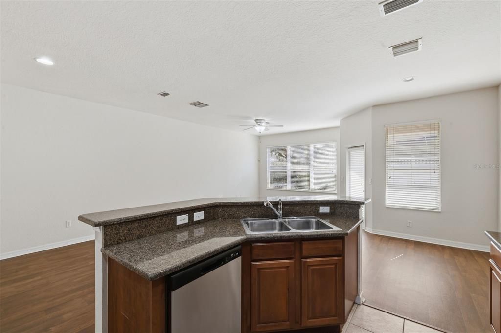 For Sale: $260,000 (3 beds, 2 baths, 1706 Square Feet)