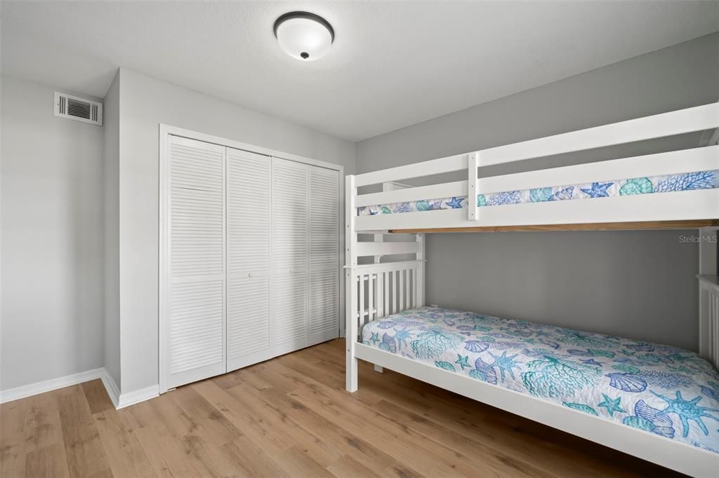 В аренду: $1,550 (2 спален, 2 ванн, 1004 Квадратных фут)