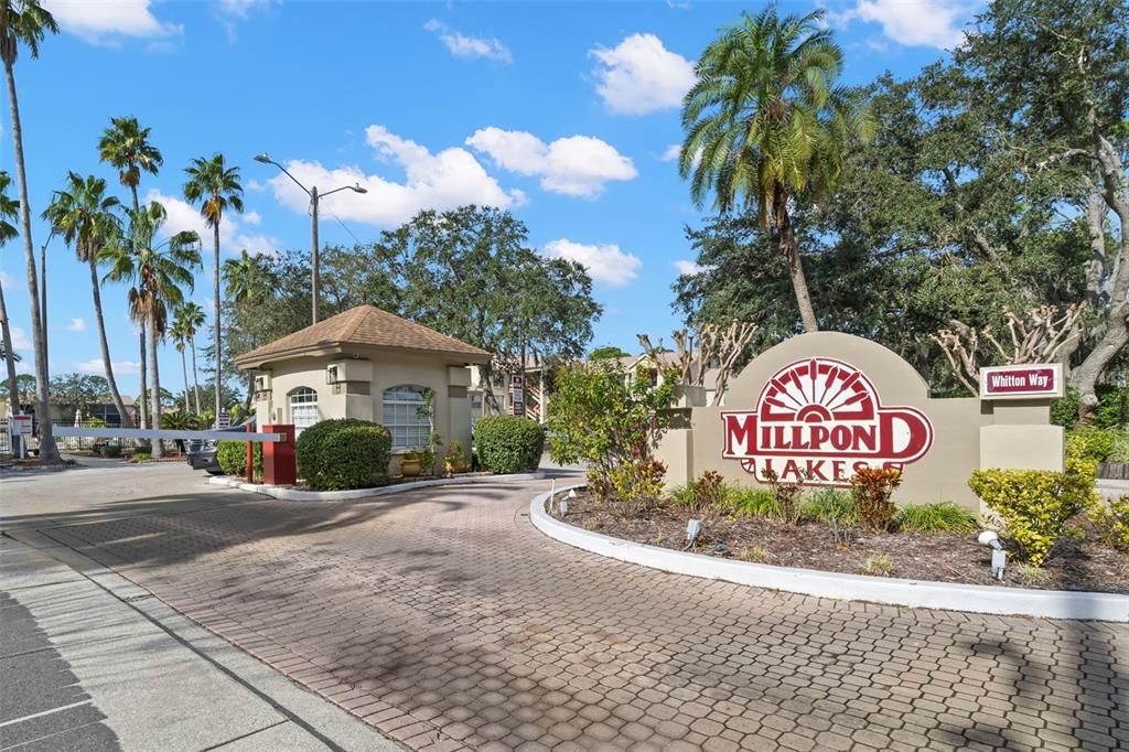 В аренду: $1,550 (2 спален, 2 ванн, 1004 Квадратных фут)