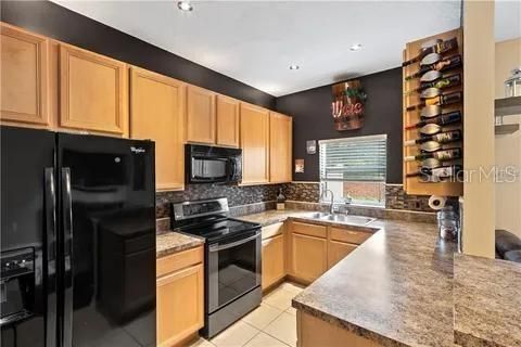 For Rent: $1,750 (2 beds, 2 baths, 1203 Square Feet)