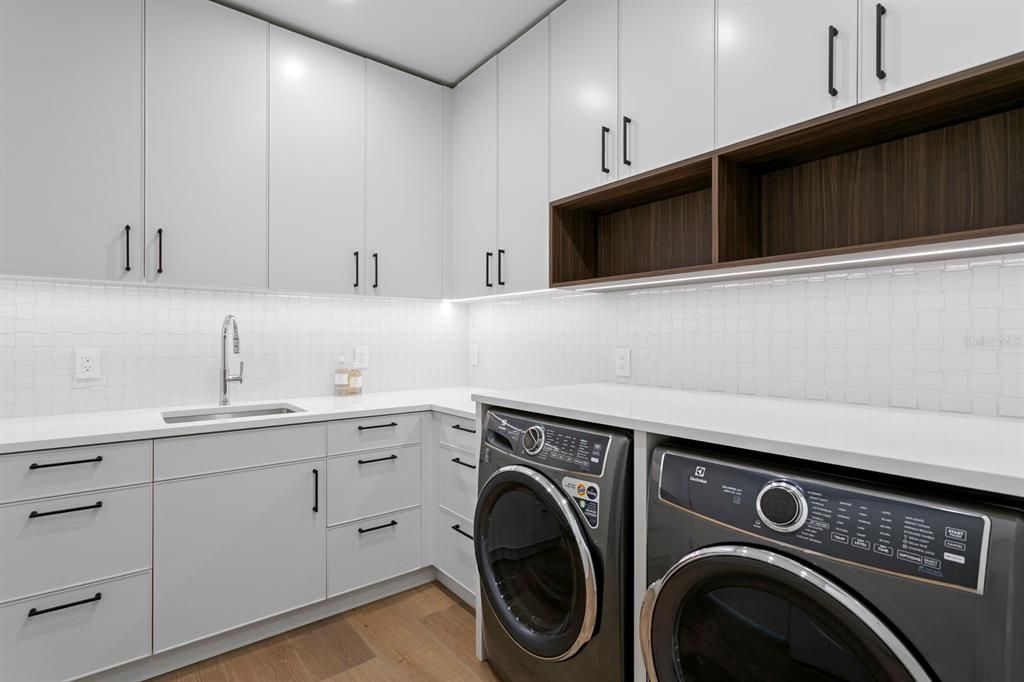 待售: $13,900,000 (8 贝兹, 8 浴室, 9271 平方英尺)