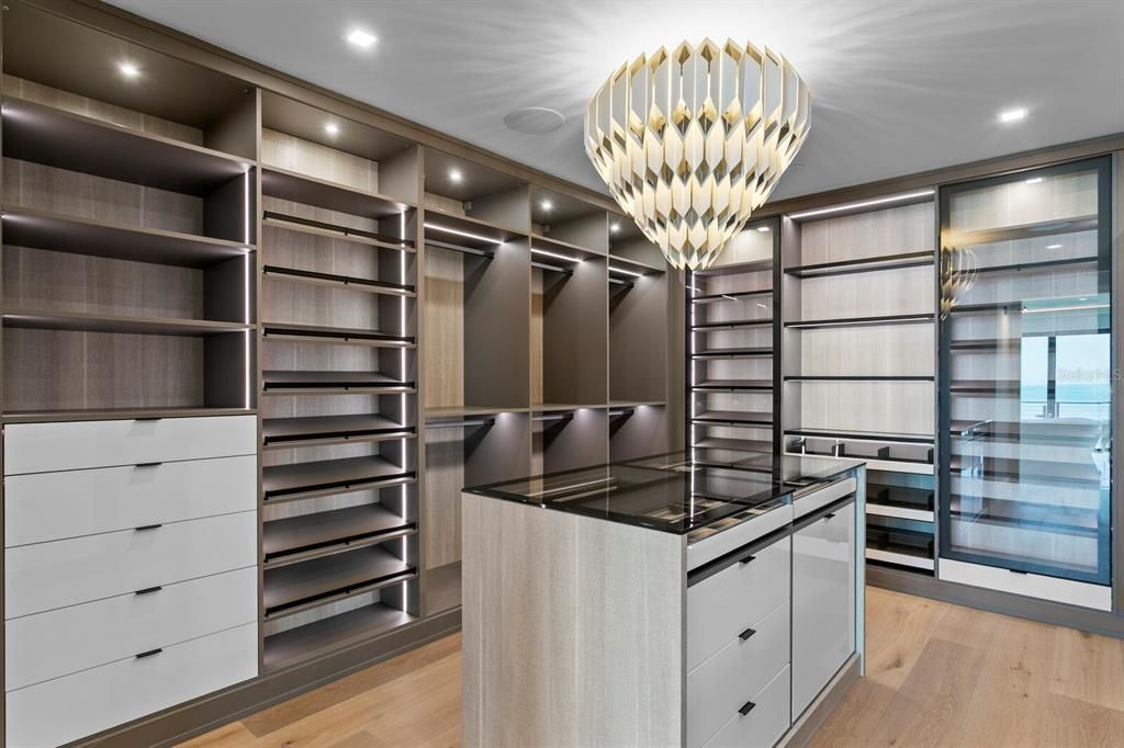 待售: $13,900,000 (8 贝兹, 8 浴室, 9271 平方英尺)