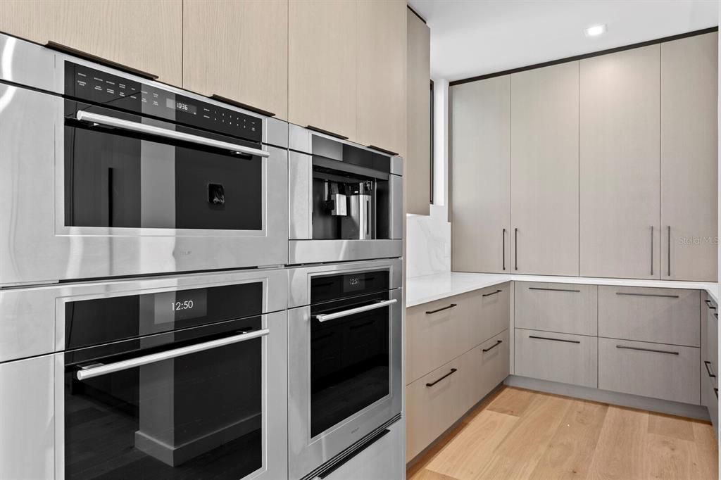 待售: $13,900,000 (8 贝兹, 8 浴室, 9271 平方英尺)