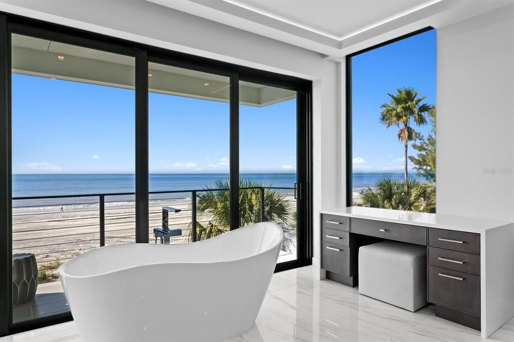 待售: $13,900,000 (8 贝兹, 8 浴室, 9271 平方英尺)