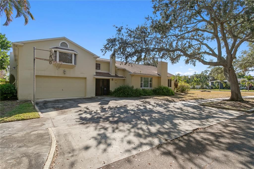 待售: $999,000 (2 贝兹, 2 浴室, 3574 平方英尺)