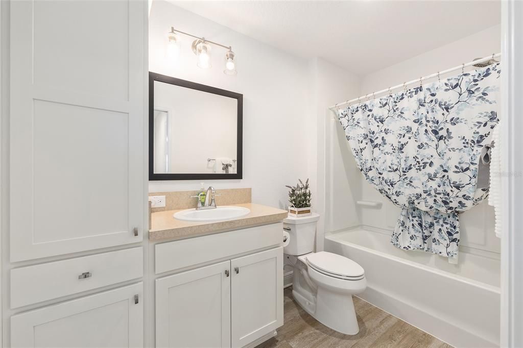 For Sale: $379,000 (3 beds, 2 baths, 1499 Square Feet)