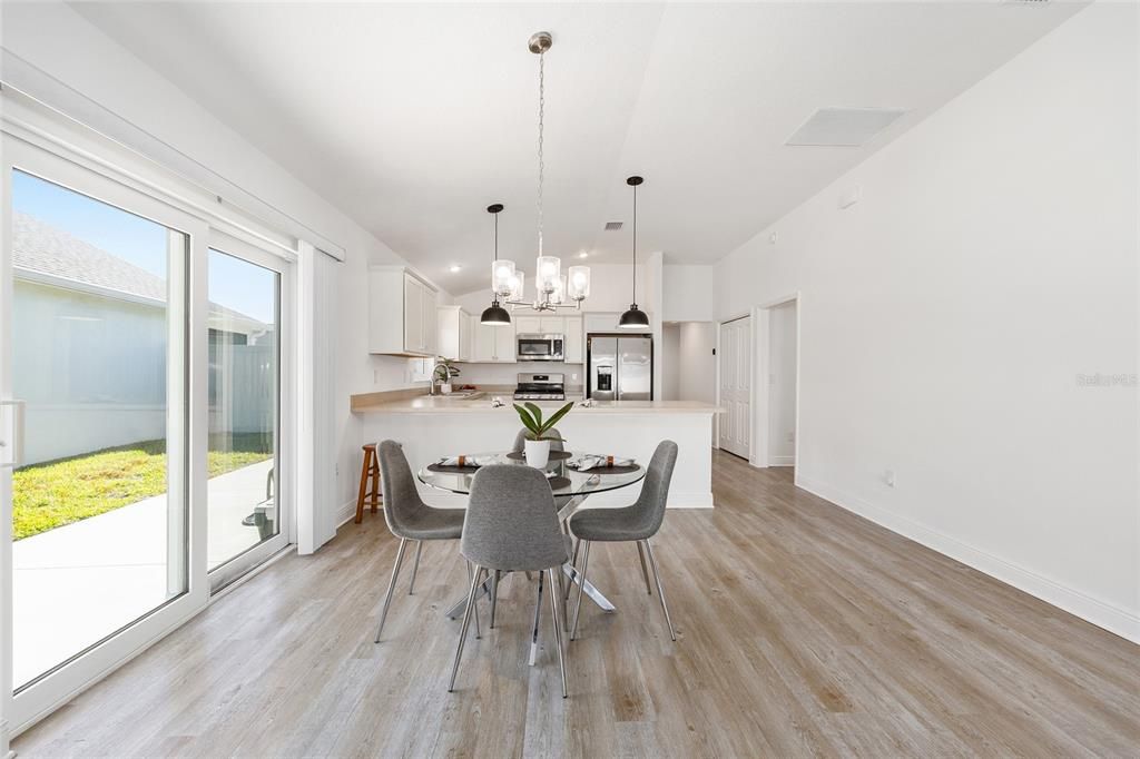 For Sale: $379,000 (3 beds, 2 baths, 1499 Square Feet)