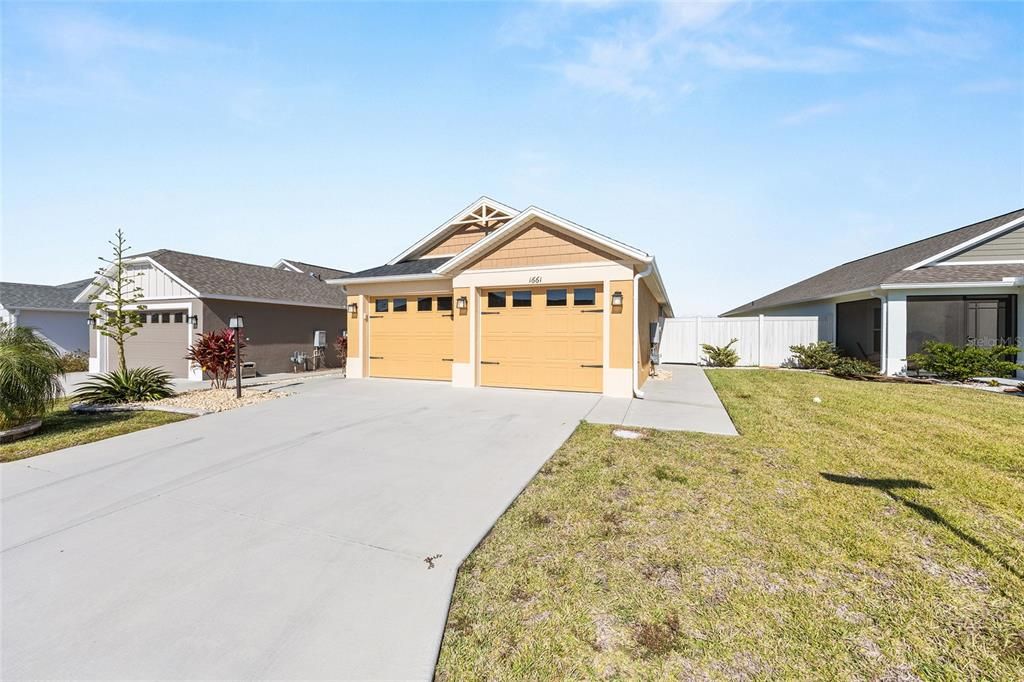 For Sale: $379,000 (3 beds, 2 baths, 1499 Square Feet)