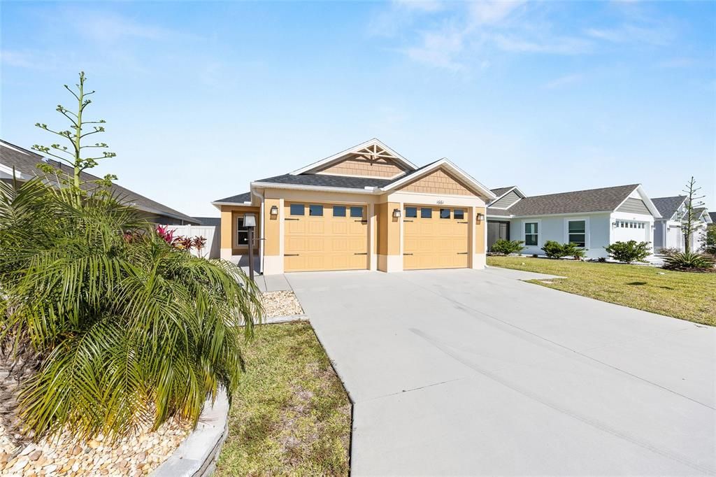 For Sale: $379,000 (3 beds, 2 baths, 1499 Square Feet)