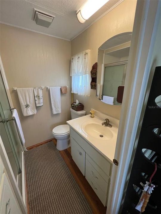 待售: $95,000 (2 贝兹, 2 浴室, 888 平方英尺)