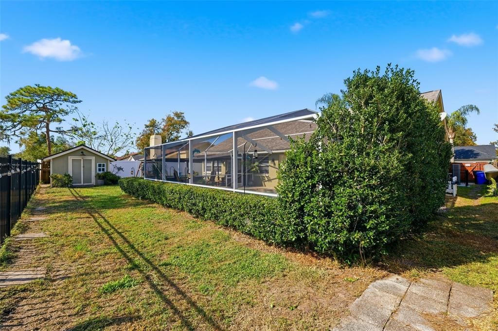 Под контрактом: $449,900 (4 спален, 2 ванн, 2292 Квадратных фут)