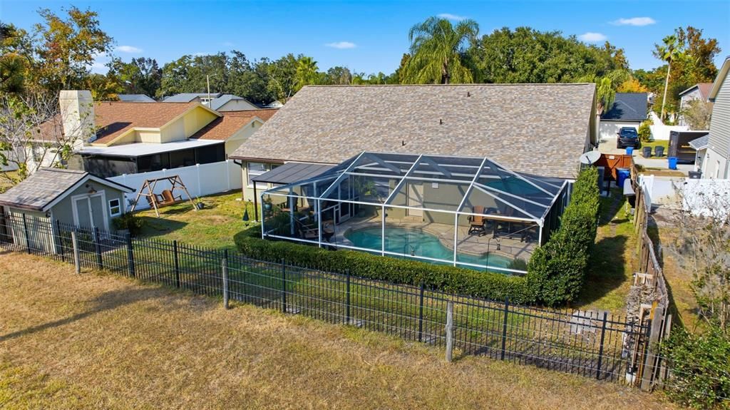 Под контрактом: $449,900 (4 спален, 2 ванн, 2292 Квадратных фут)