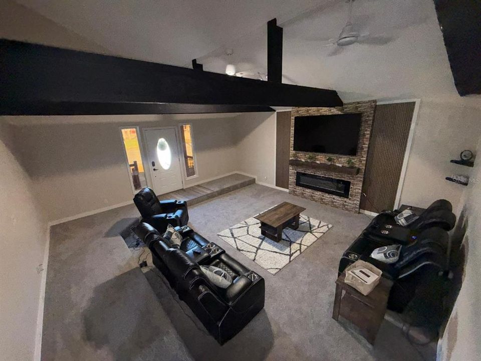 待售: $300,000 (3 贝兹, 2 浴室, 1476 平方英尺)