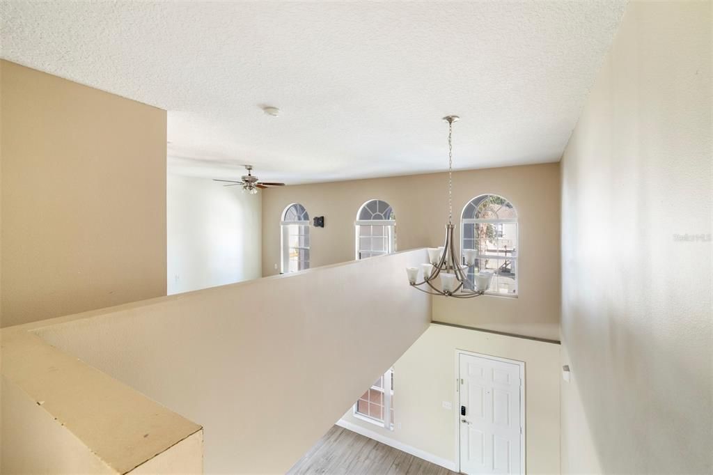 出租: $2,500 (4 贝兹, 3 浴室, 3020 平方英尺)