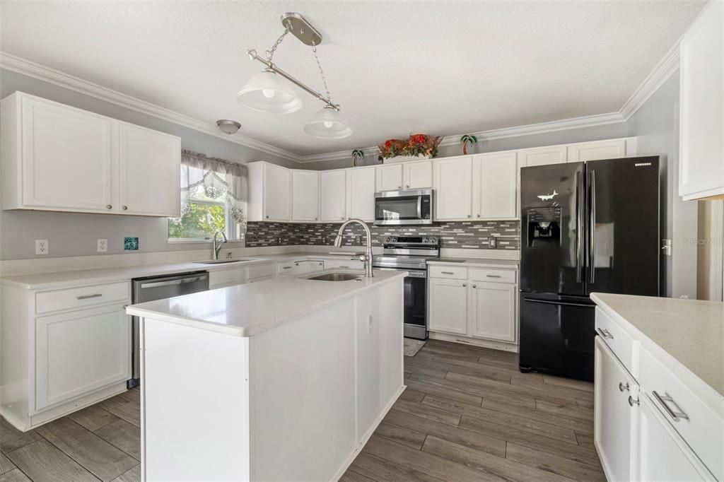 出租: $2,500 (4 贝兹, 3 浴室, 3020 平方英尺)