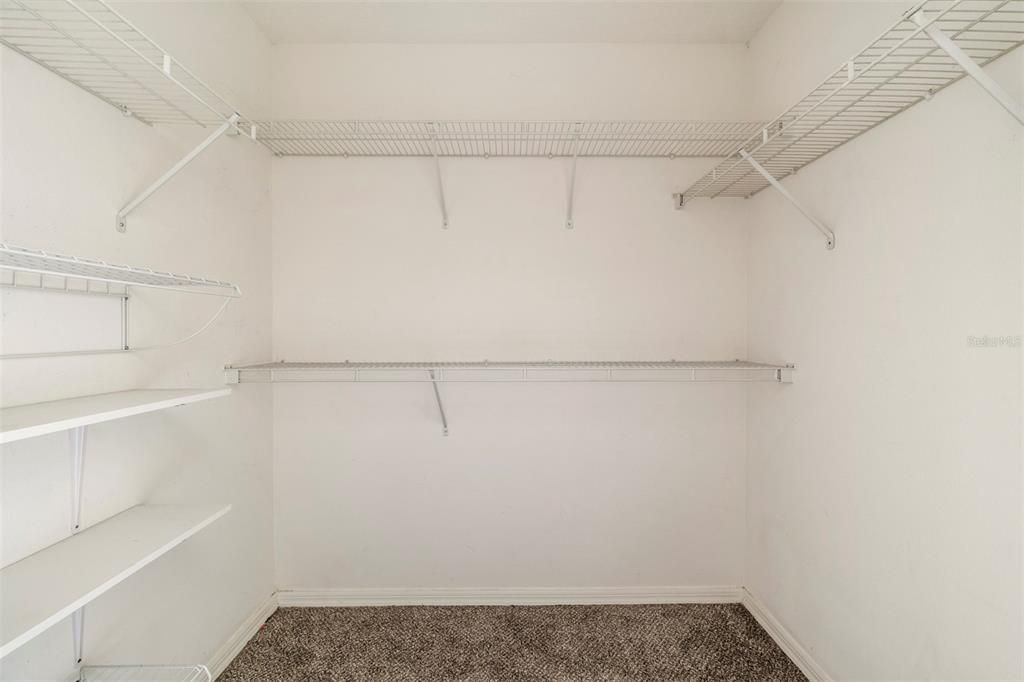 出租: $2,500 (4 贝兹, 3 浴室, 3020 平方英尺)