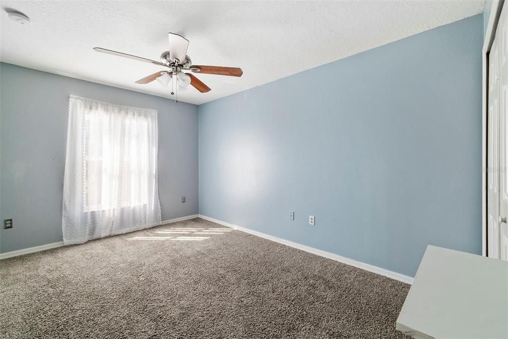 出租: $2,500 (4 贝兹, 3 浴室, 3020 平方英尺)