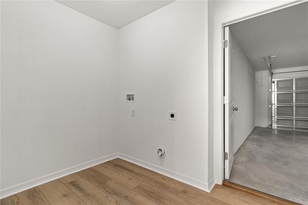 For Sale: $351,900 (4 beds, 2 baths, 1777 Square Feet)