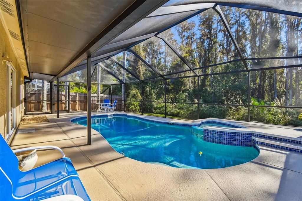 Activo con contrato: $399,900 (4 camas, 2 baños, 1709 Pies cuadrados)