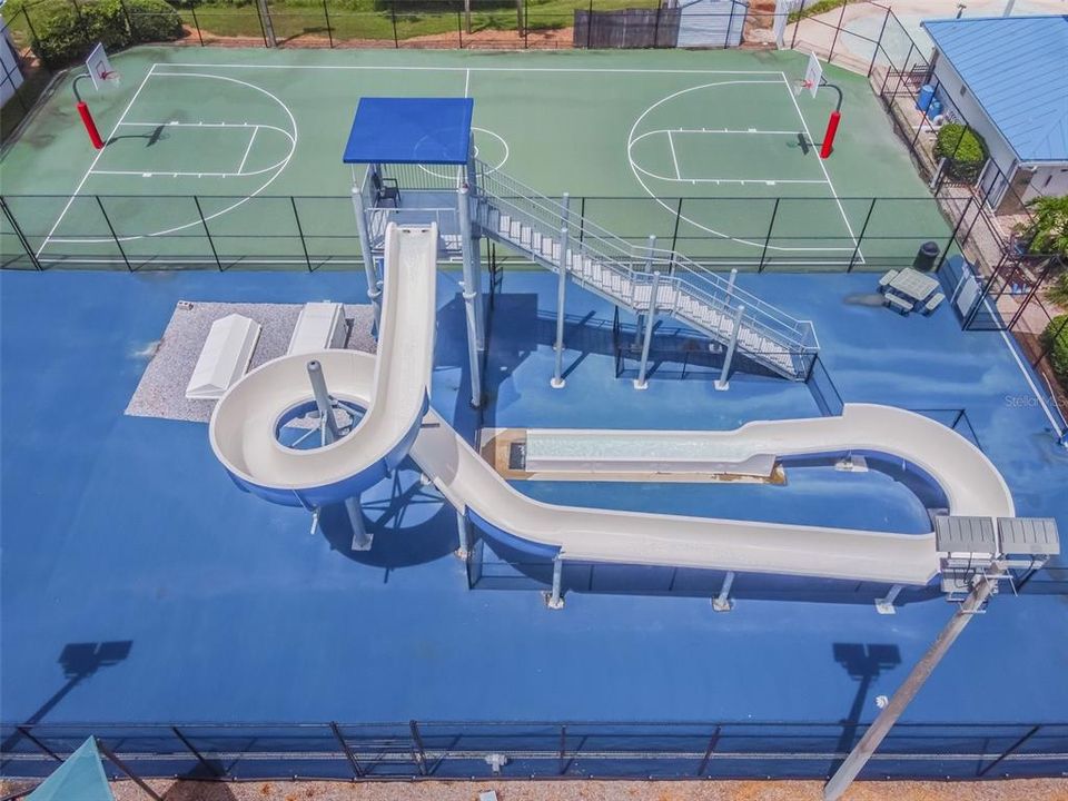 Activo con contrato: $399,900 (4 camas, 2 baños, 1709 Pies cuadrados)