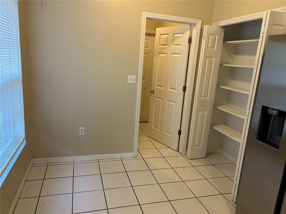 На продажу: $284,900 (3 спален, 2 ванн, 1264 Квадратных фут)