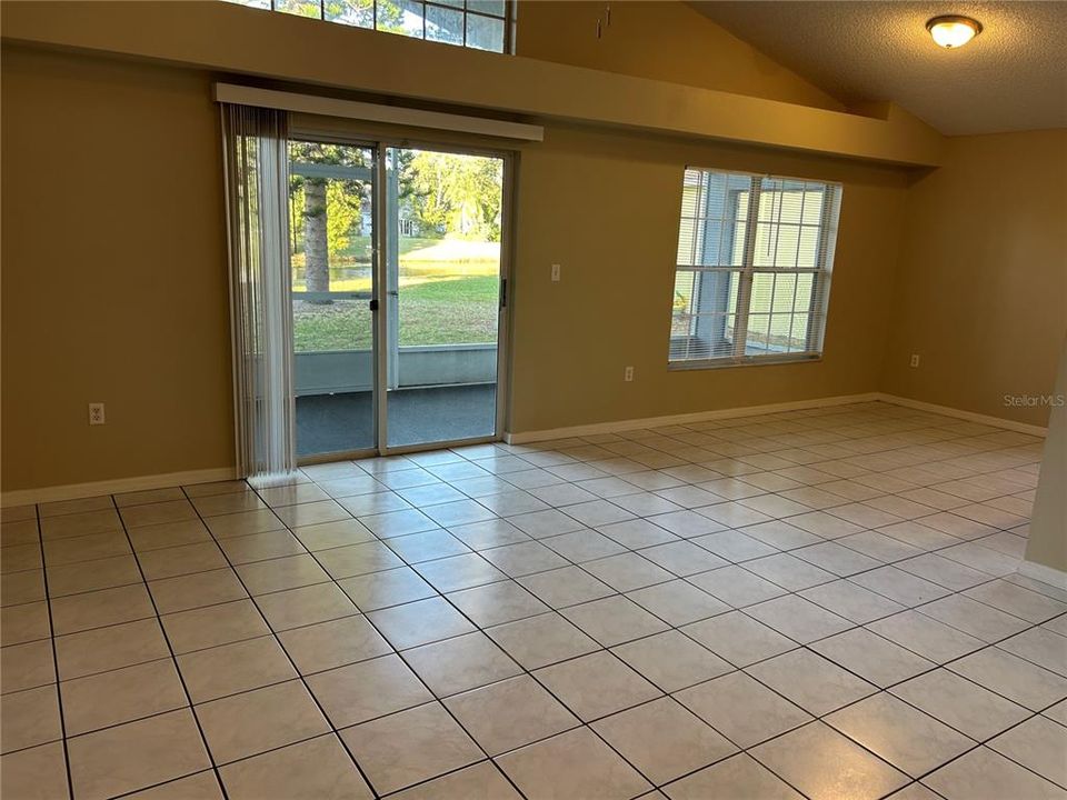 На продажу: $284,900 (3 спален, 2 ванн, 1264 Квадратных фут)