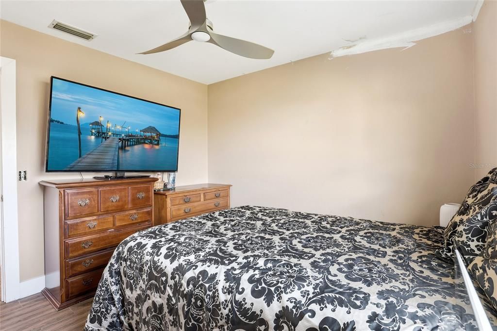 Active With Contract: $750,000 (4 beds, 3 baths, 2848 Square Feet)