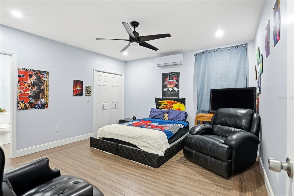 Active With Contract: $750,000 (4 beds, 3 baths, 2848 Square Feet)