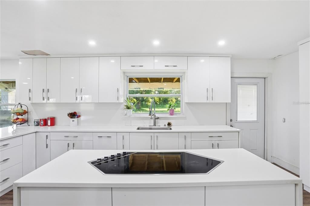 Active With Contract: $750,000 (4 beds, 3 baths, 2848 Square Feet)