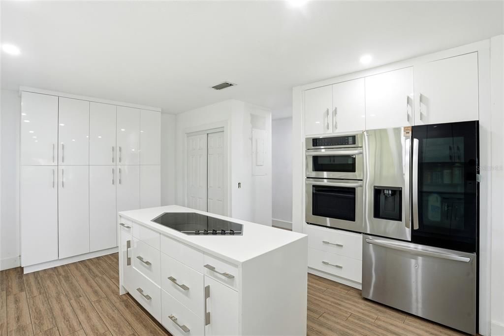 Active With Contract: $750,000 (4 beds, 3 baths, 2848 Square Feet)