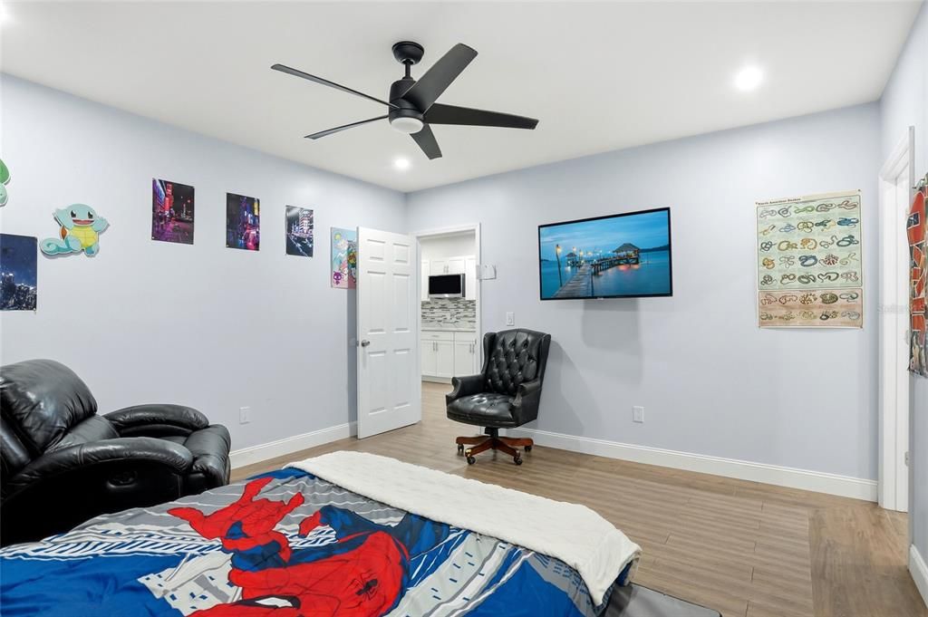 Active With Contract: $750,000 (4 beds, 3 baths, 2848 Square Feet)