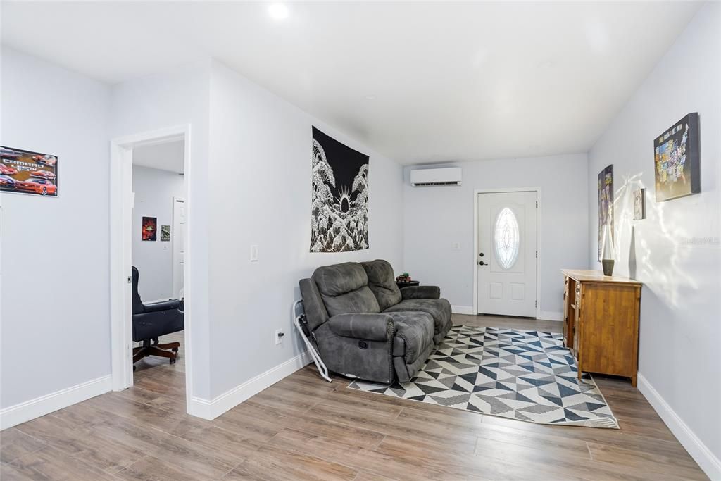 Active With Contract: $750,000 (4 beds, 3 baths, 2848 Square Feet)
