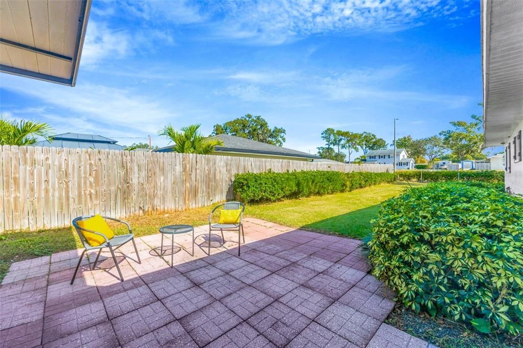 Activo con contrato: $349,990 (3 camas, 2 baños, 2045 Pies cuadrados)