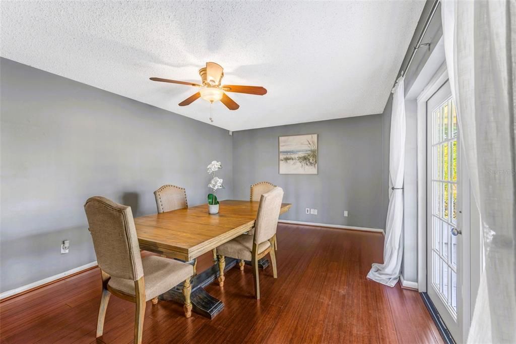 Activo con contrato: $349,990 (3 camas, 2 baños, 2045 Pies cuadrados)