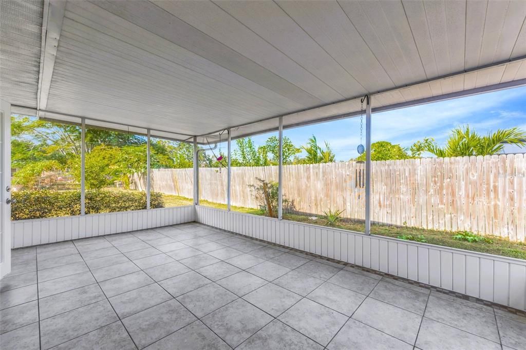 Activo con contrato: $349,990 (3 camas, 2 baños, 2045 Pies cuadrados)