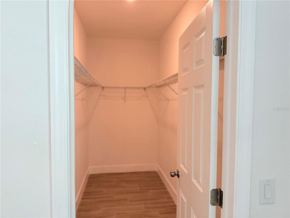 For Rent: $1,995 (3 beds, 2 baths, 1656 Square Feet)