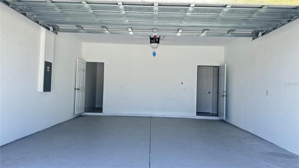 For Rent: $1,995 (3 beds, 2 baths, 1656 Square Feet)