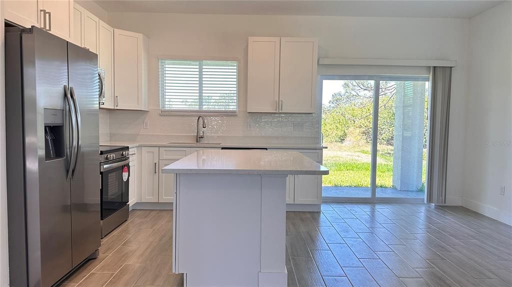 For Rent: $1,995 (3 beds, 2 baths, 1656 Square Feet)