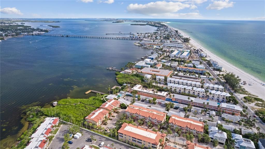 На продажу: $1,295,000 (3 спален, 2 ванн, 1722 Квадратных фут)