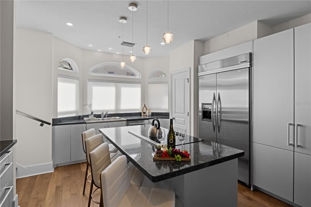 На продажу: $1,295,000 (3 спален, 2 ванн, 1722 Квадратных фут)