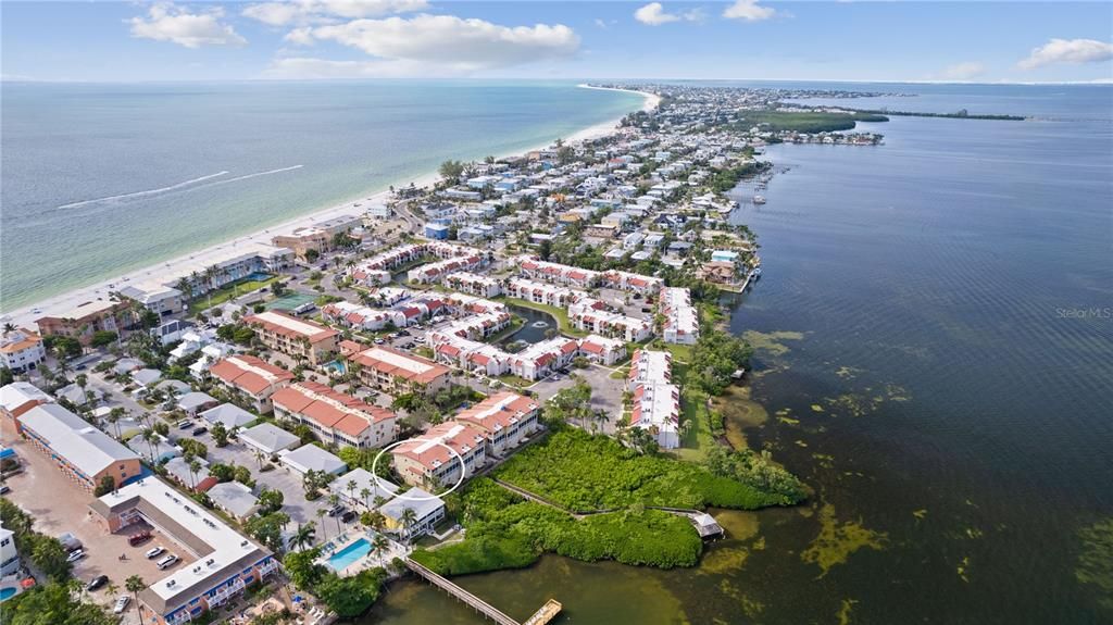 На продажу: $1,295,000 (3 спален, 2 ванн, 1722 Квадратных фут)