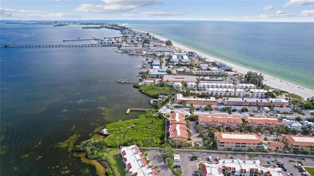 На продажу: $1,295,000 (3 спален, 2 ванн, 1722 Квадратных фут)